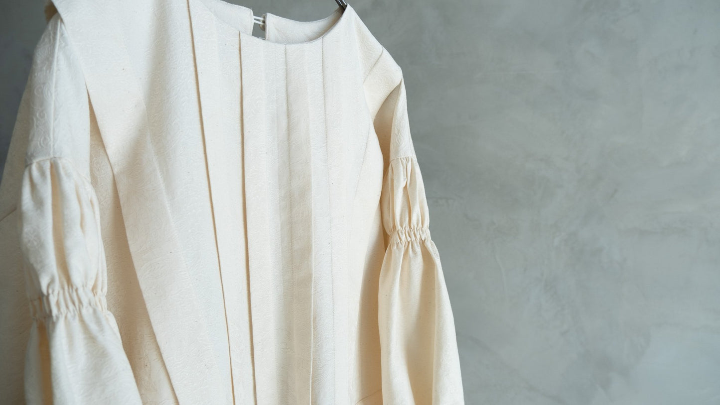 白晝（まひる）の夢 tucked dress