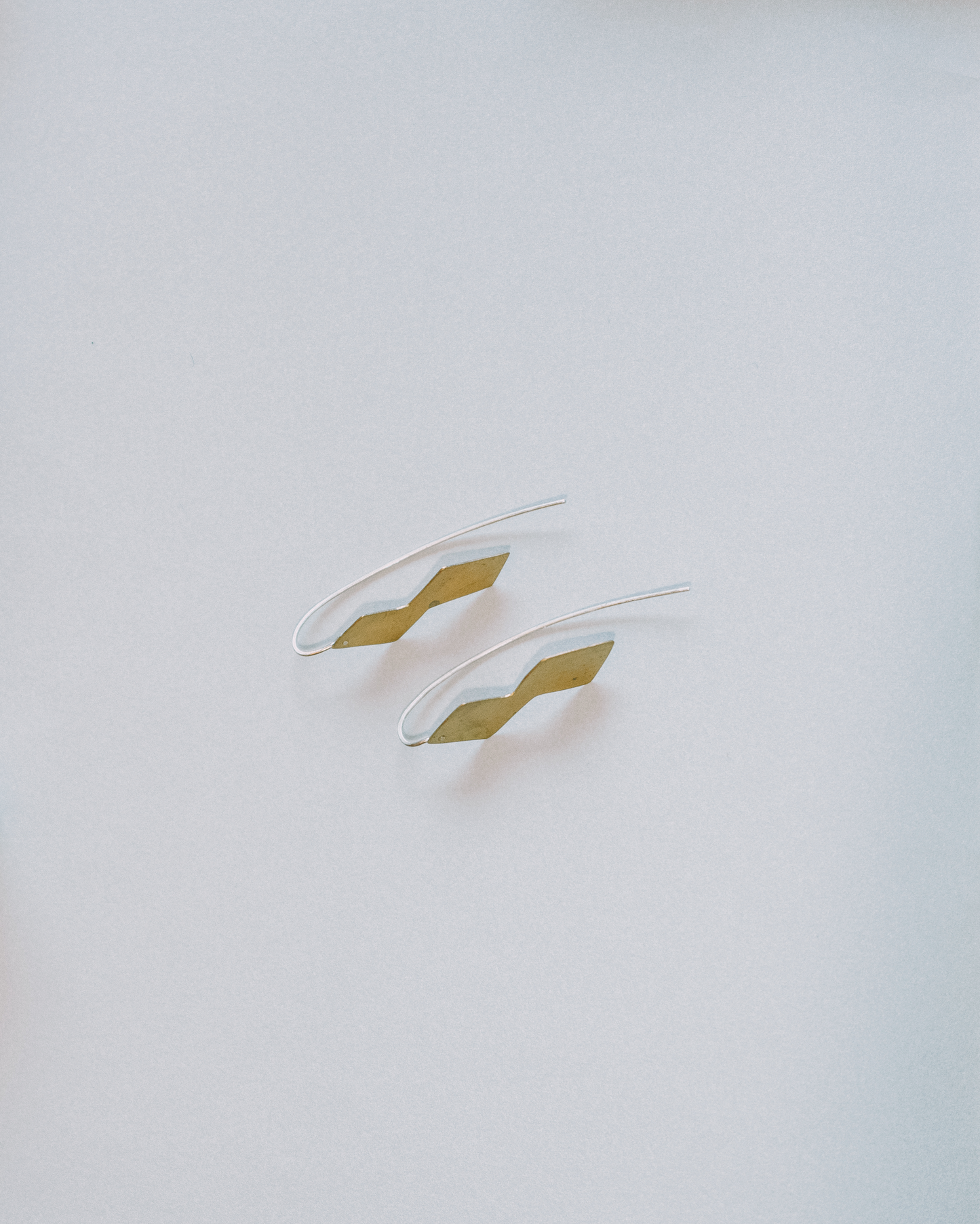 hook earring / brass+950silver