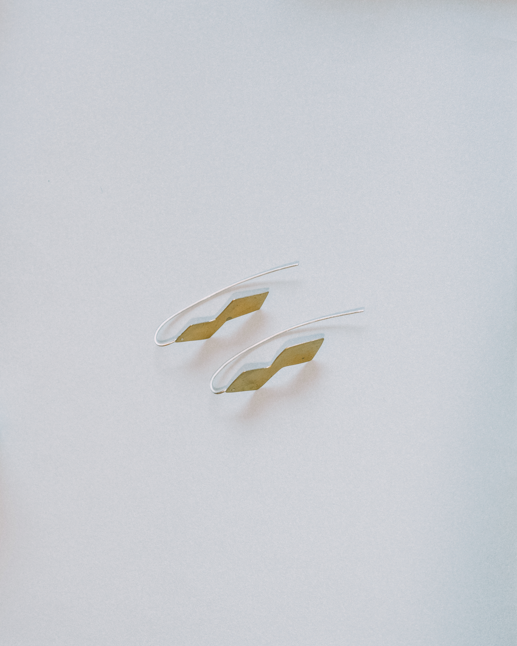 hook earring / brass+950silver