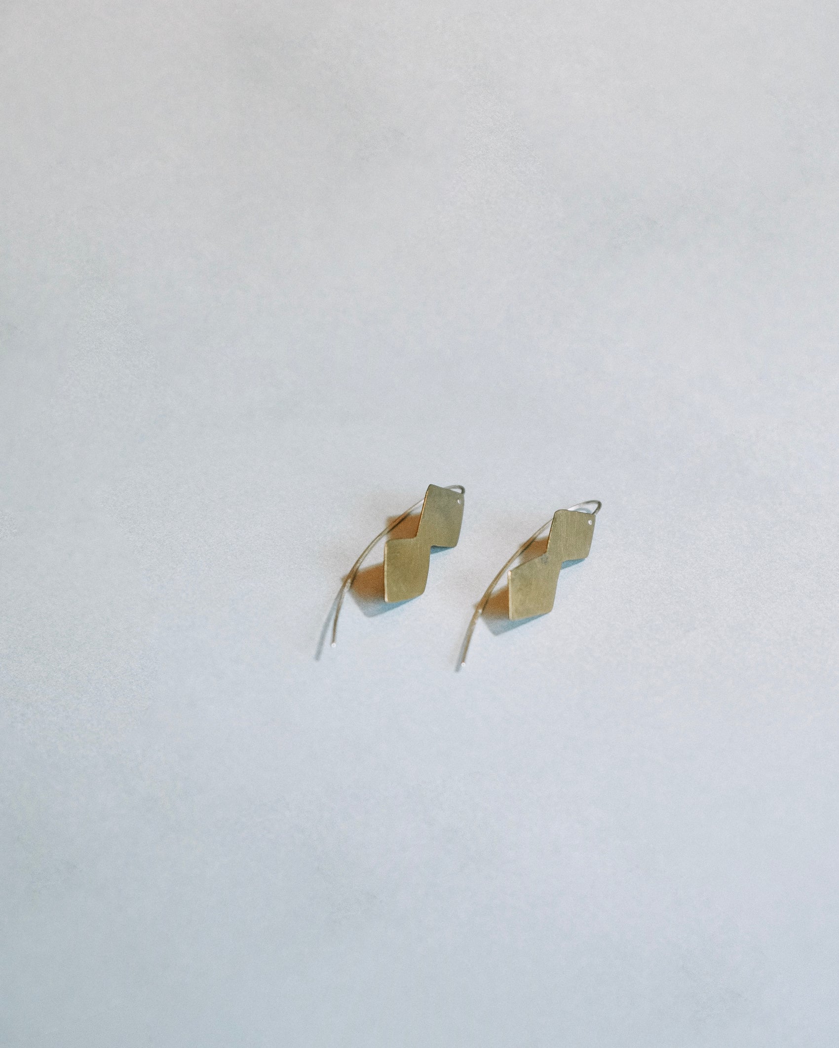 hook earring / brass+950silver